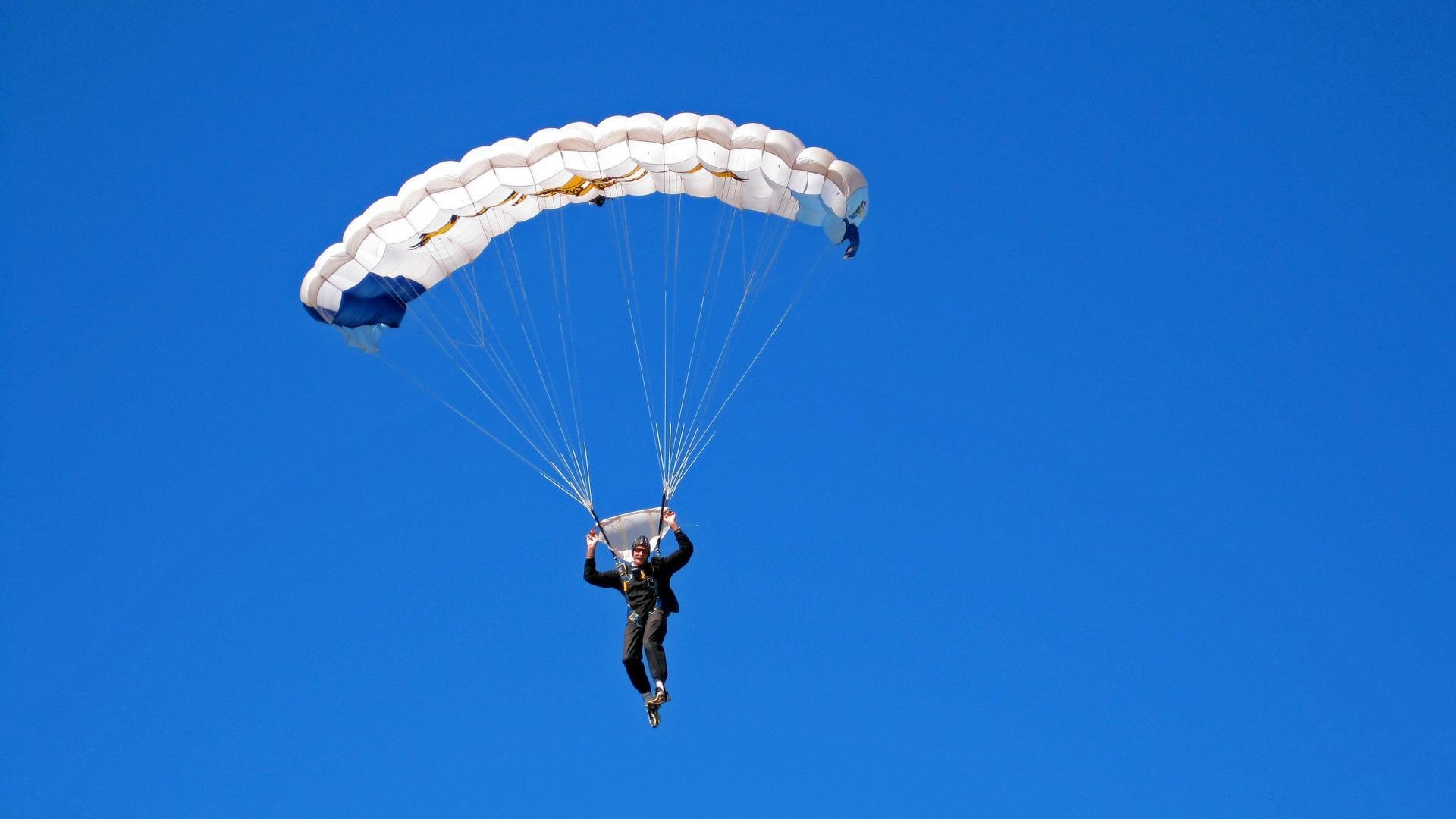 跨项目运动员交流活动促进多维竞技发展可能,运动员跨界比赛