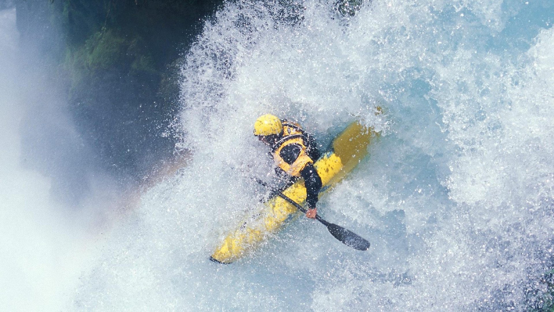 开云网站-英超最后一刻：天王神奇远射成经典，英超球王